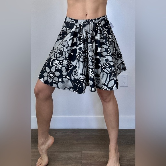 Moschino Cheap&Chic A-Line Skirt Black Gray Floral Rosetta Print Knee Length - Picture 6 of 10